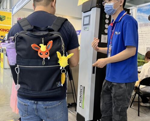 技術部同仁解釋機器細節